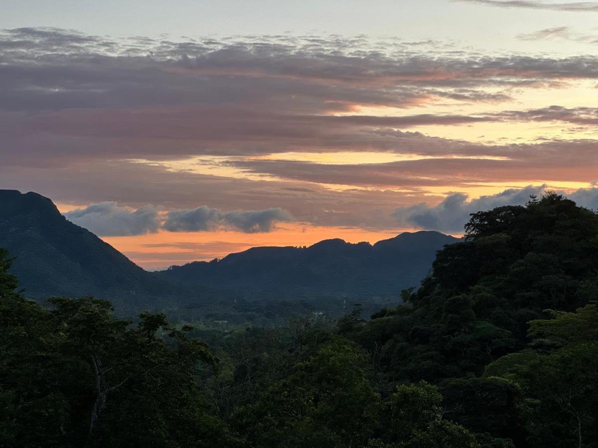 El Valle De Anton La Chachalaca المظهر الخارجي الصورة